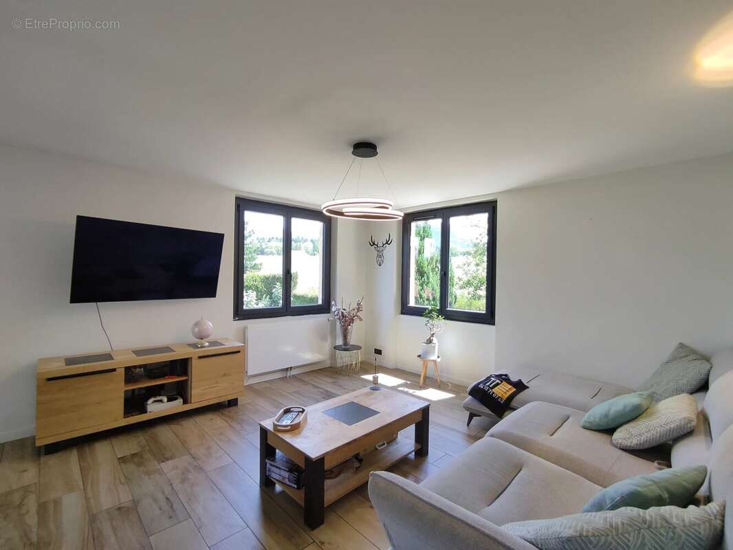 Maison spacieuse de 200 m² à Saint-Paul-en-Chablais - photo 4