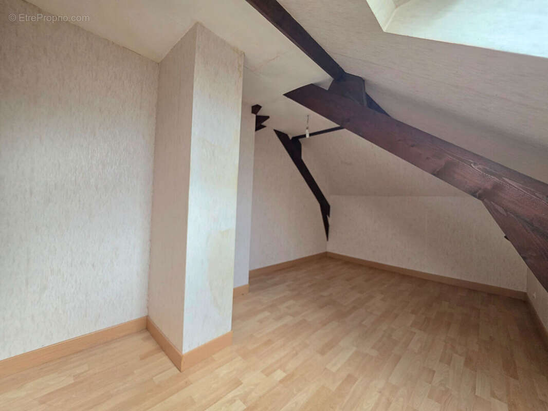 Maison 104m² à notre-dame-d'oé - photo 10