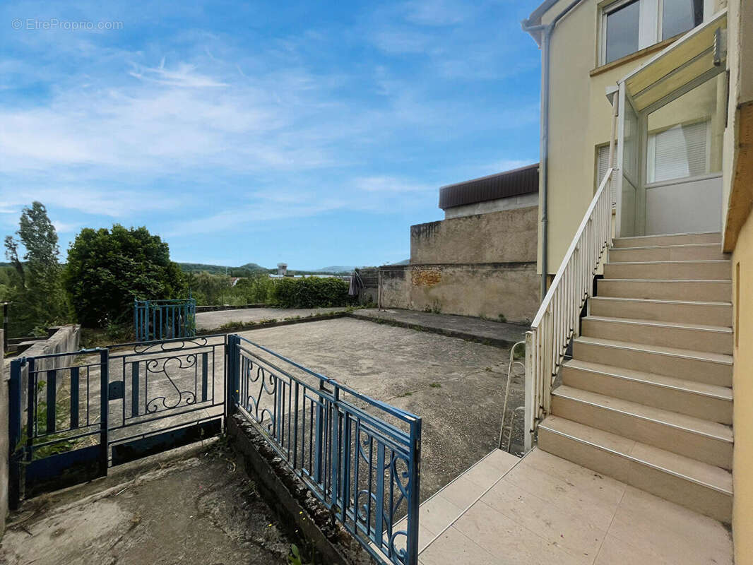 Appartement à VITRY-SUR-ORNE