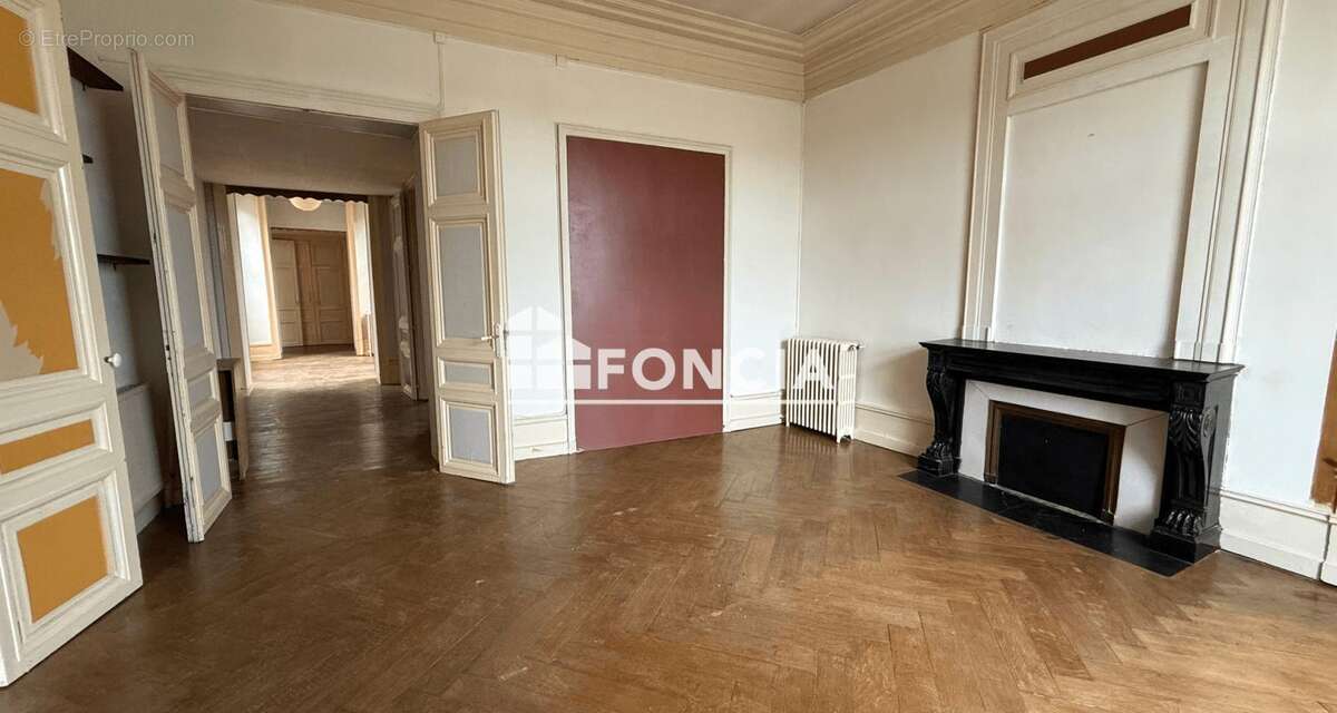 Maison à SAINTE-MAURE-DE-TOURAINE