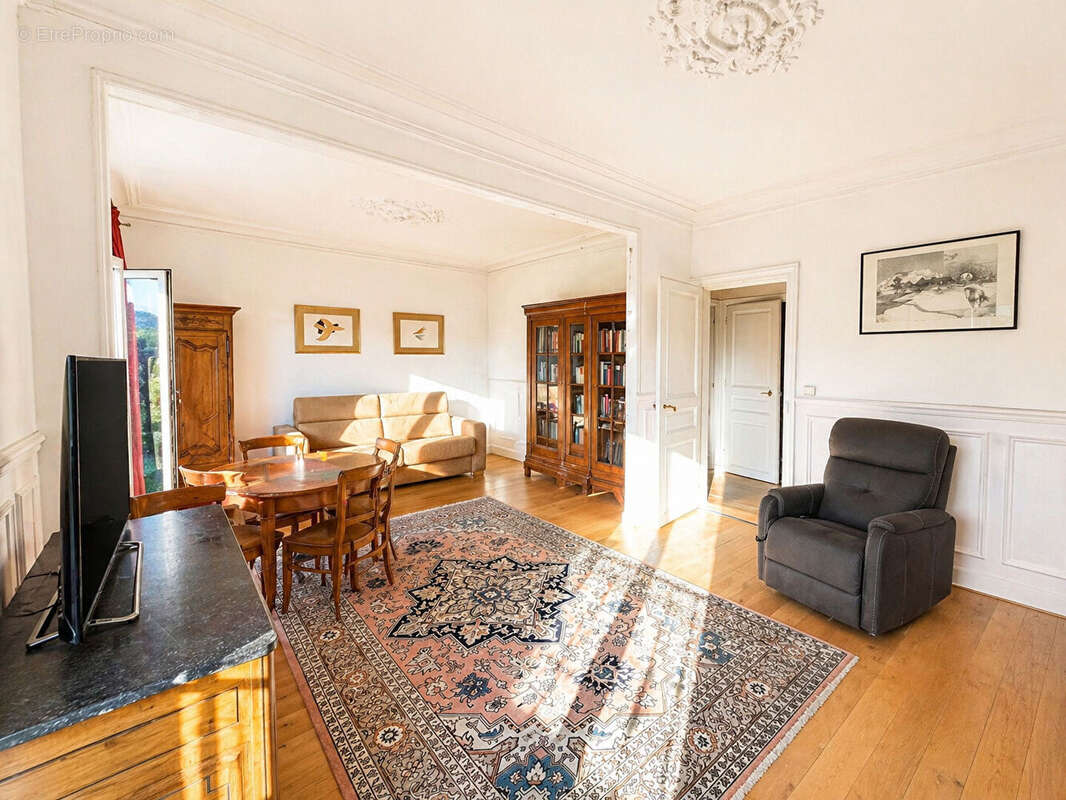 Appartement à PARIS-19E