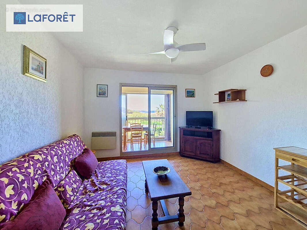 Appartement à SIX-FOURS-LES-PLAGES