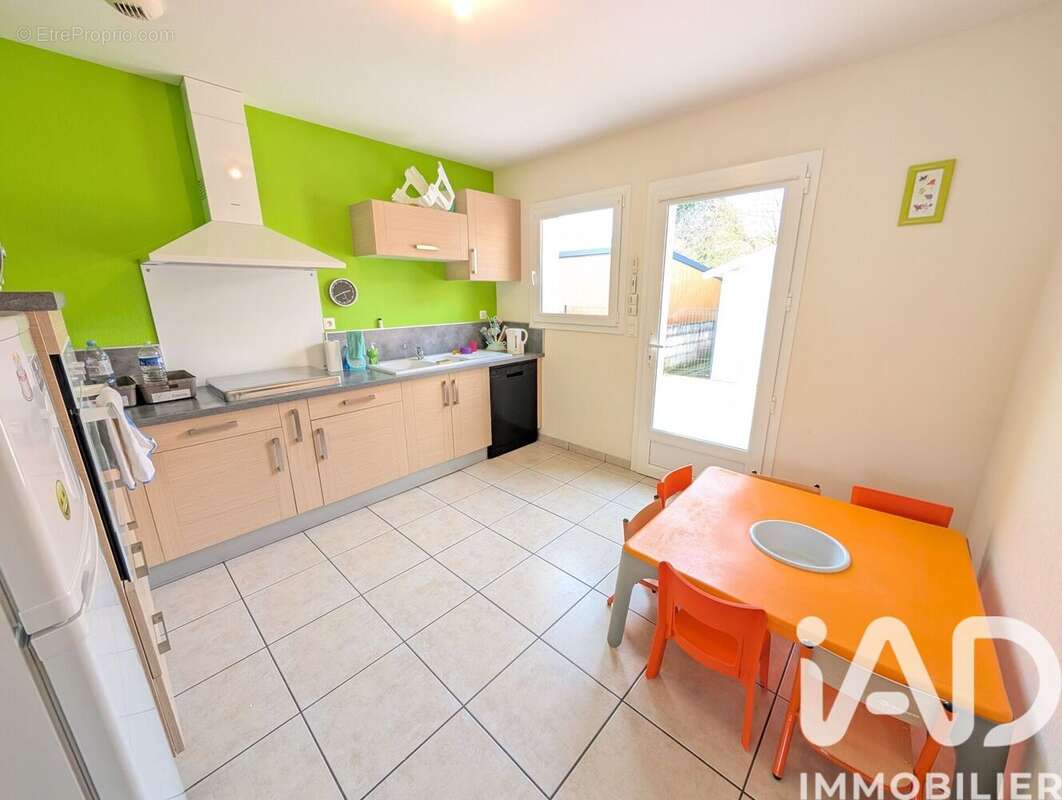 Maison 119 m² à Fleure  - photo 3