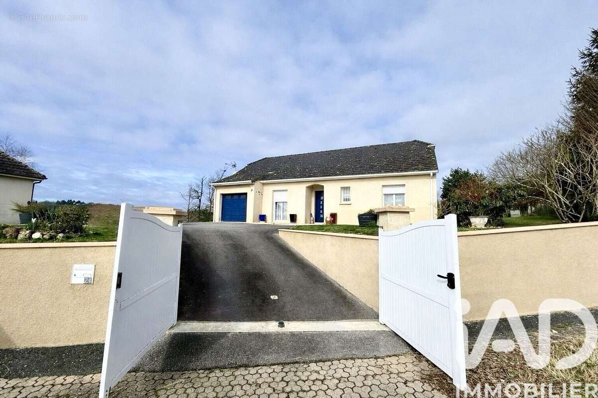 Photo 2 - Maison à NAVES