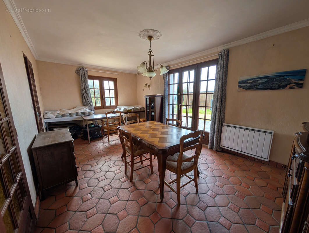 Maison à LANGUENAN