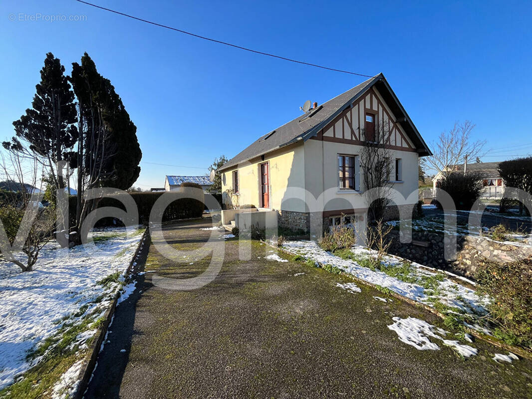 Maison à BEAUMONT-LE-ROGER