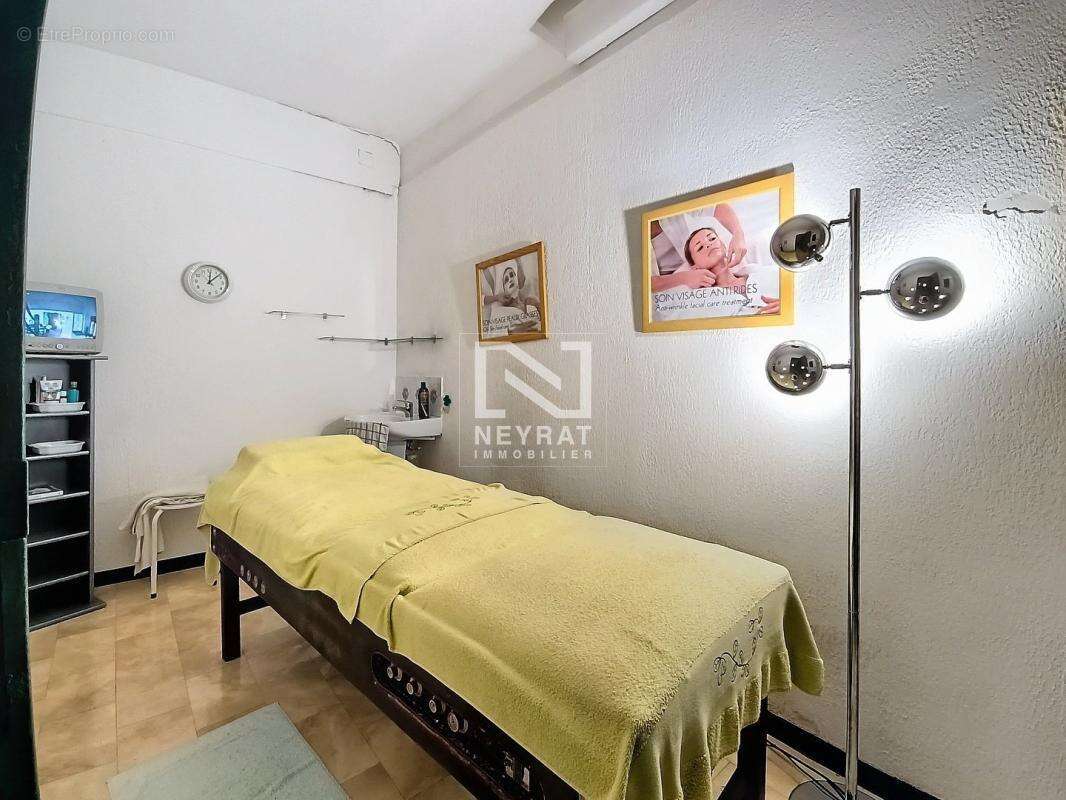 Commerce à SAINT-RAPHAEL