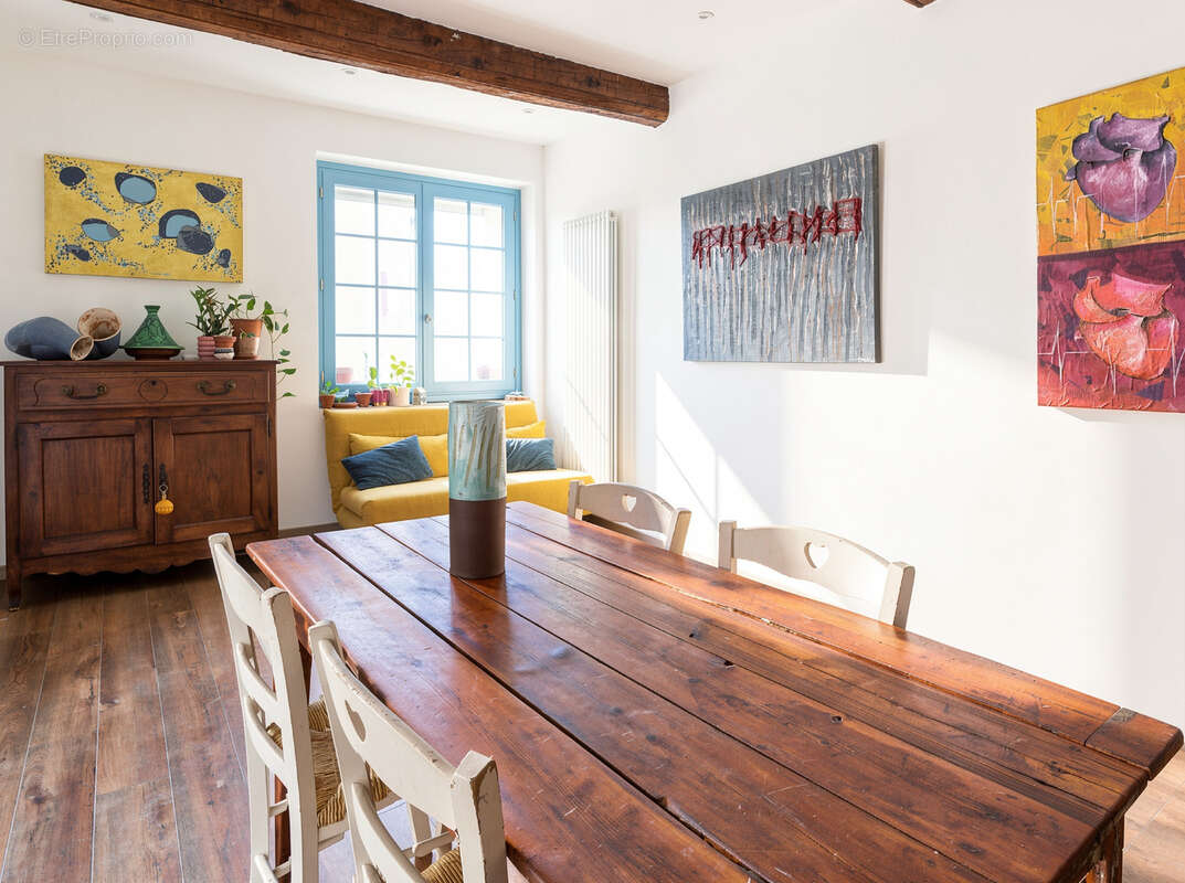 Maison de 115m2 avec garage, terrasse et cave. - photo 4