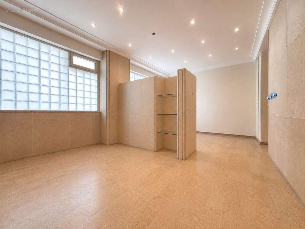 Appartement 99 m² à Paris-11e  - photo 4