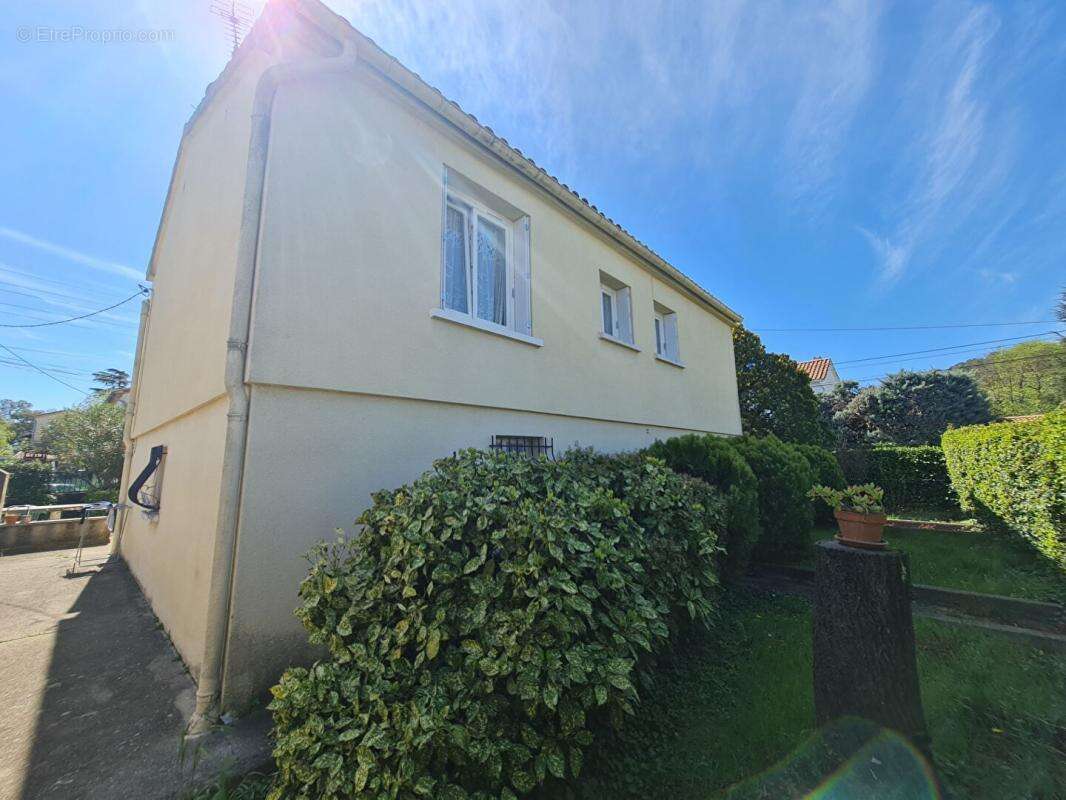 Maison à SAINT-MARTIN-DE-VALGALGUES