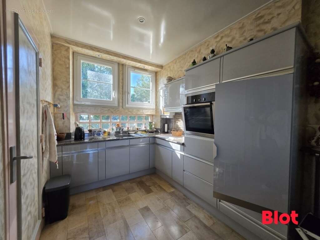 Appartement à FOUGERES