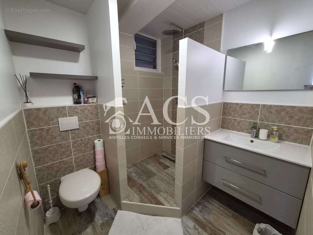 Maison F4 + F5 meublé et équipée en très bon état. - photo 13