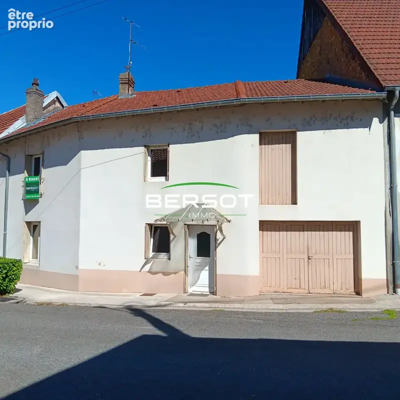 Maison de village avec deux appartements et un garage - photo 4