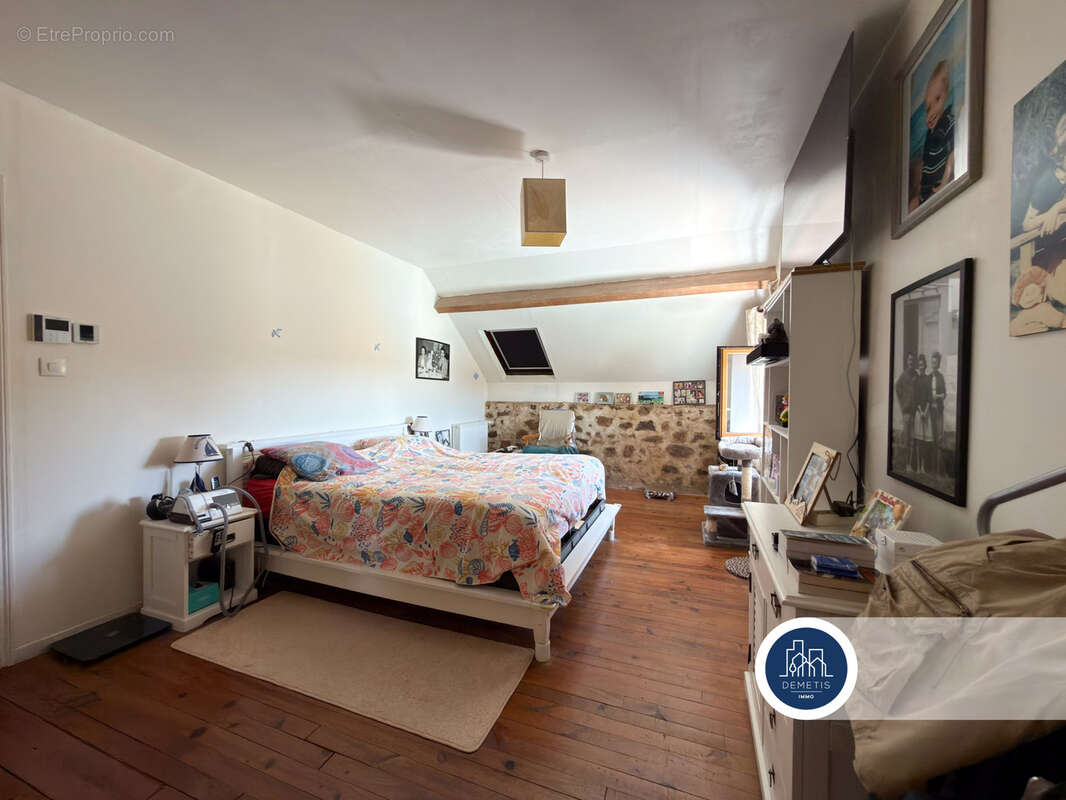 Propriété de caractère avec trois habitations, piscine et dépendances - photo 10