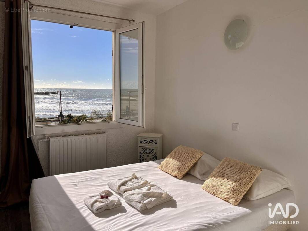 Photo 1 - Commerce à SAINTES-MARIES-DE-LA-MER