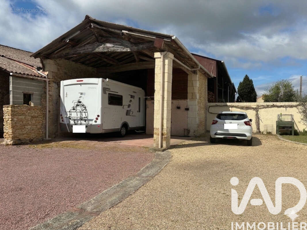 Maison 109 m² à Brion-Pres-Thouet  - photo 2