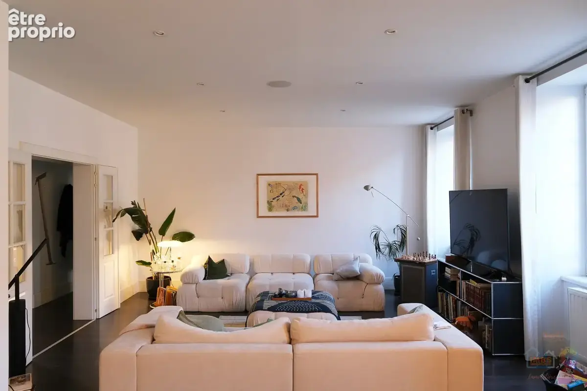 Appartement 230 m² à Mulhouse  - photo 2