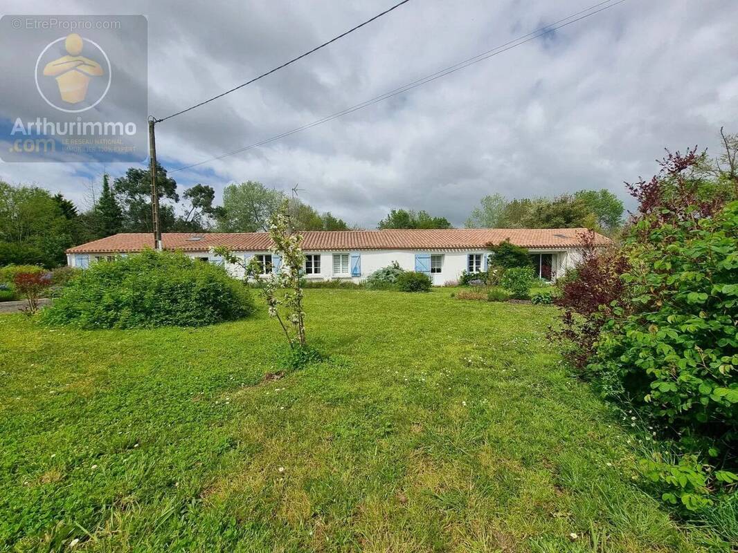 Maison à BOIS-DE-CENE