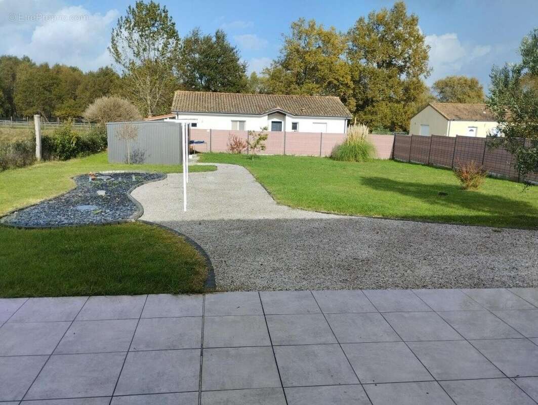 Photo 3 - Maison à SAINT-SAVIN