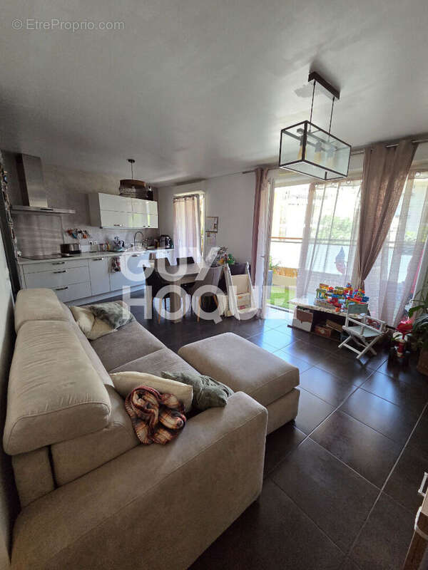 Appartement à SEPTEMES-LES-VALLONS