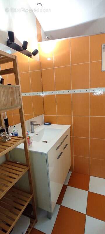 Maison 84 m² à Saint-Cesaire  - photo 8