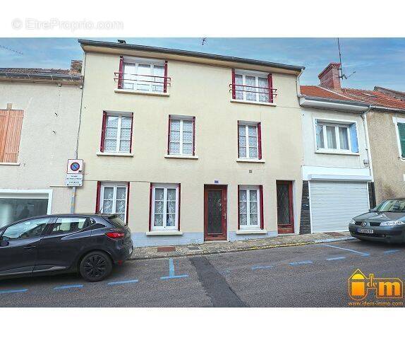Maison à ETAMPES