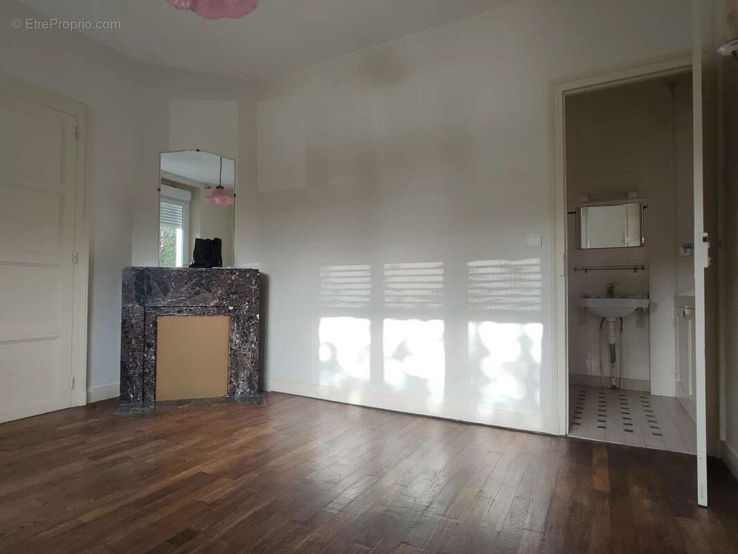 Maison à SAINT-JUNIEN