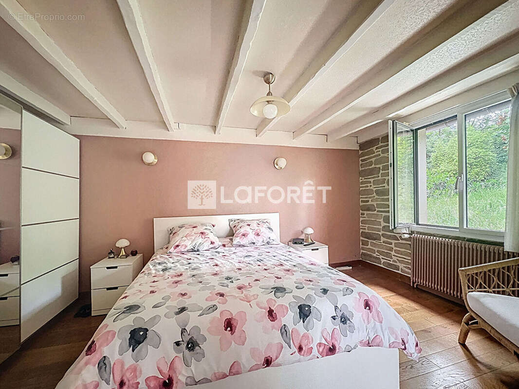 Maison à LINAS
