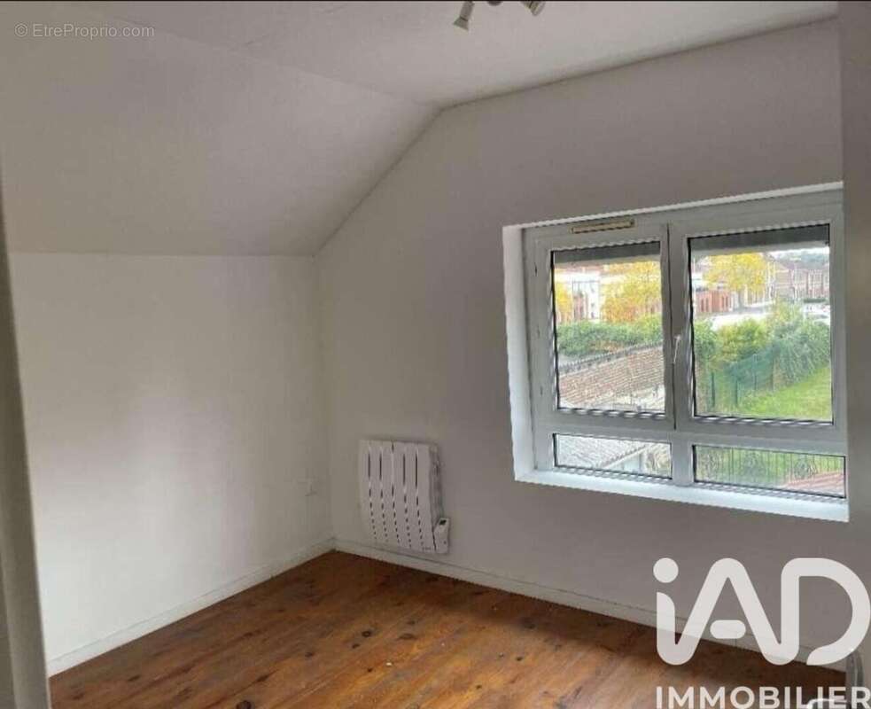 Photo 9 - Appartement à BRUAY-LA-BUISSIERE