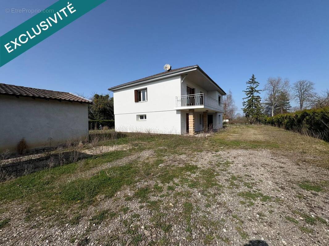 Photo 1 - Maison à SAINT-BENIGNE