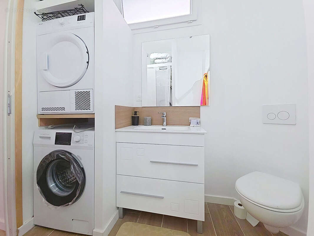 Maison à SAINT-PAIR-SUR-MER