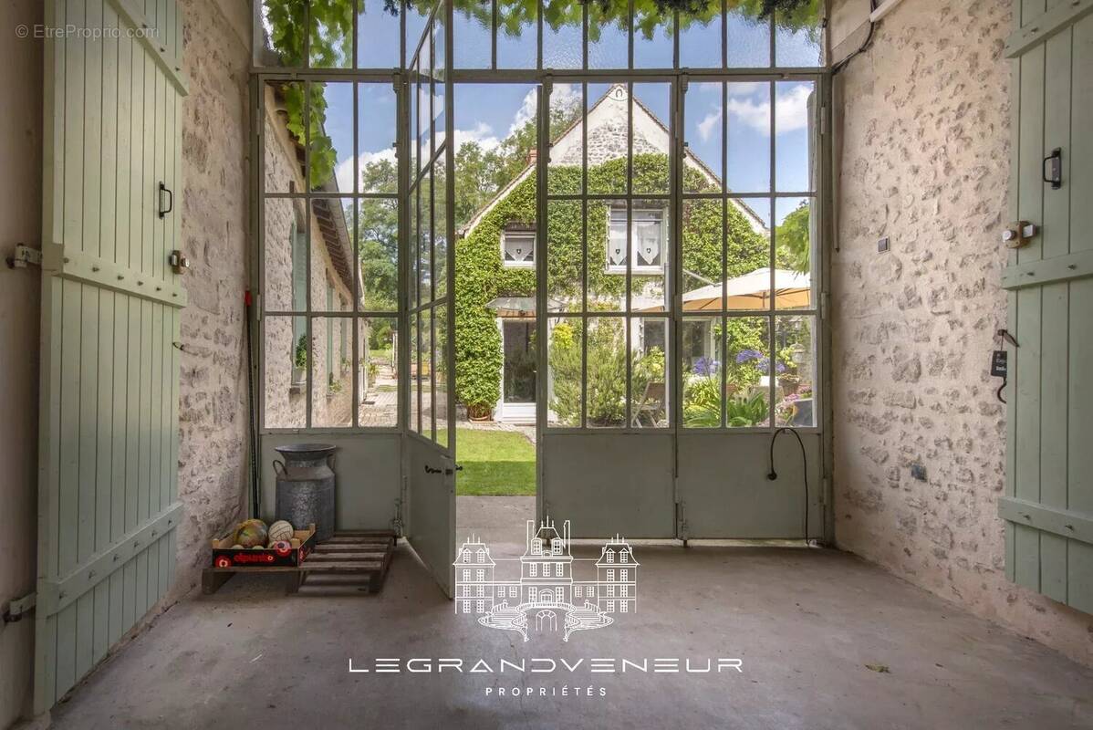 Maison à FONTAINEBLEAU