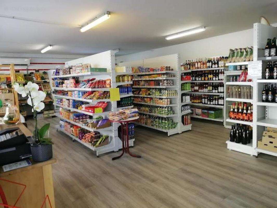 Commerce à SAINT-VINCENT-SUR-OUST