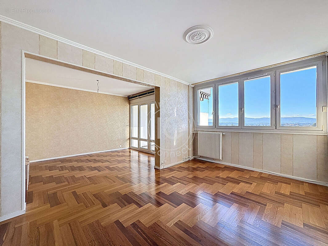 Appartement à SAINTE-FOY-LES-LYON
