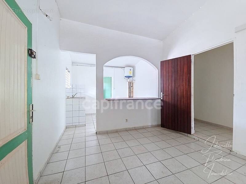 Maison à CAPESTERRE-BELLE-EAU