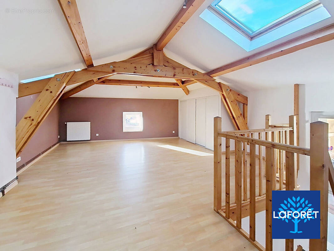 Maison à PIERRE-BENITE