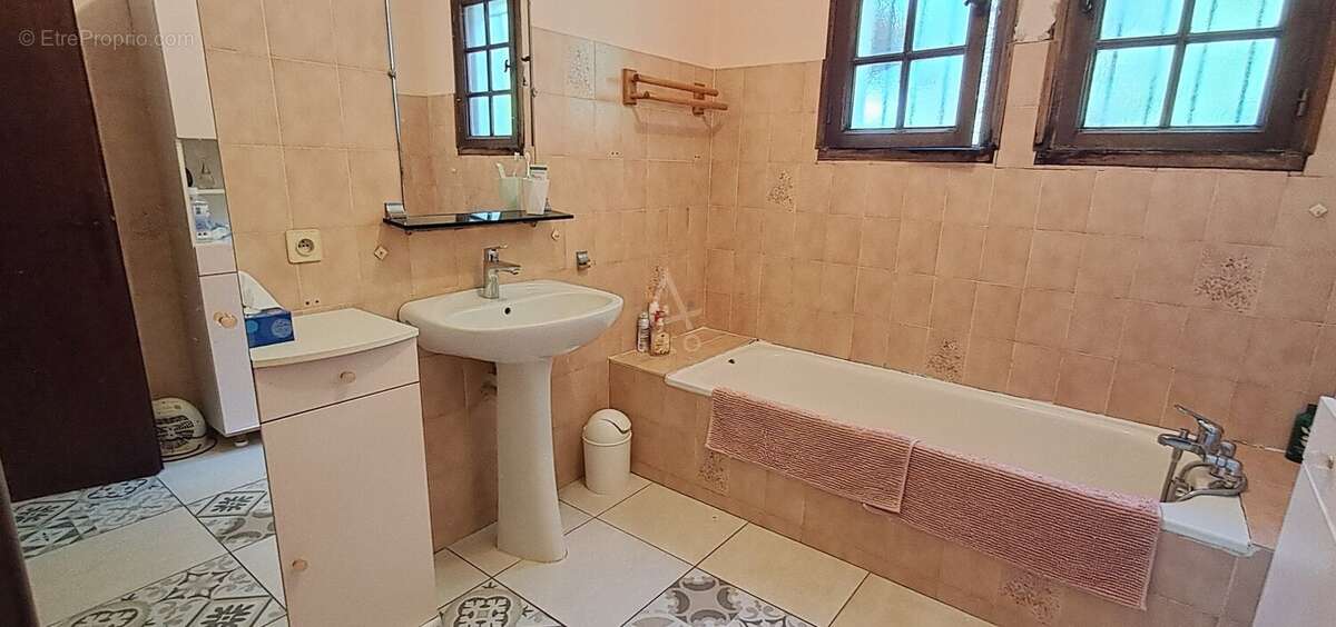 Maison 120 m² à Soyaux  - photo 14