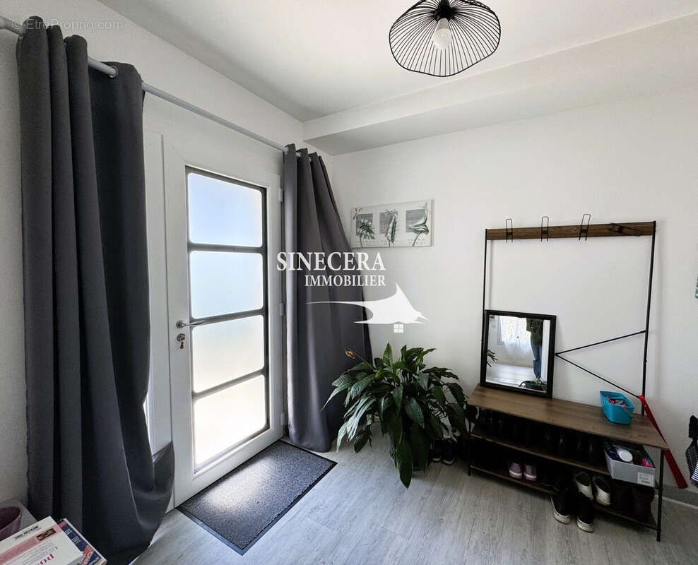 Maison à COURS-DE-PILE