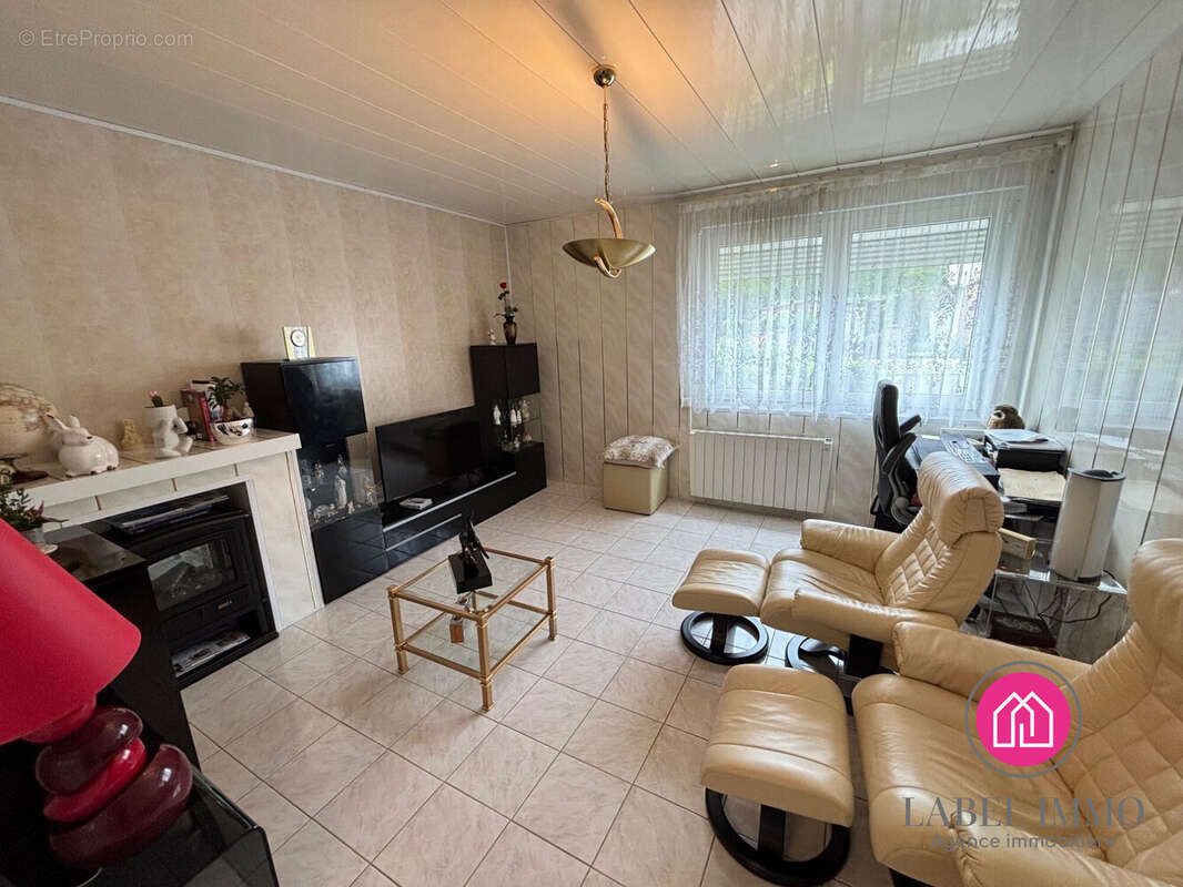 Maison 110 m² à Crespin  - photo 2