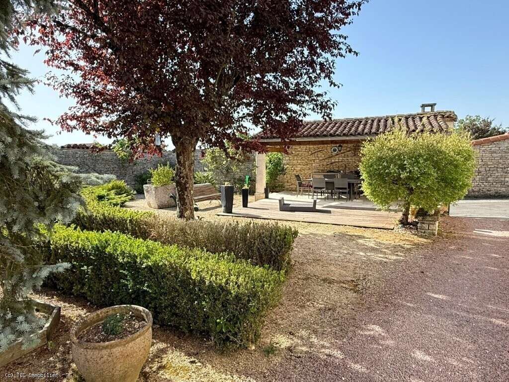 Maison à VERTEUIL-SUR-CHARENTE