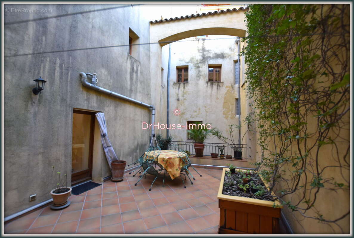 Appartement à LORGUES