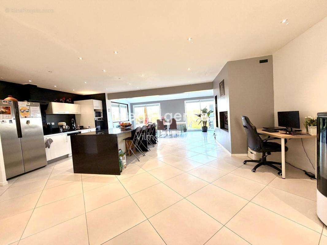 Maison à EGRISELLES-LE-BOCAGE