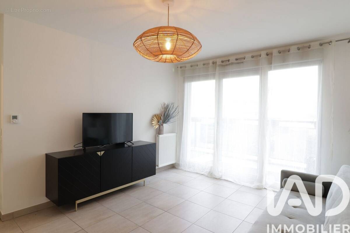 Photo 1 - Appartement à REAU