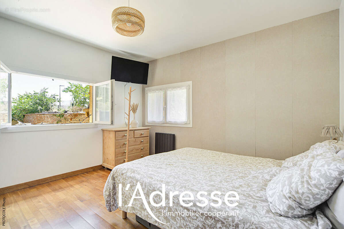 Exclusivité l'Adresse - Toulouse (Quartier Bordeblanche / Lardenne) - Maison T5 de 157.28m² sur un Terrain de 425m² - photo 9