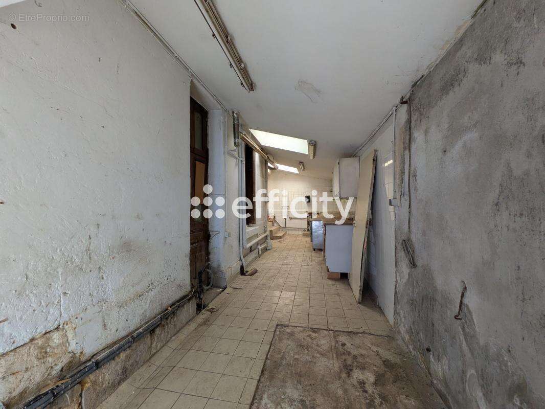 Appartement 180 m² à Cinq-Mars-La-Pile  - photo 4