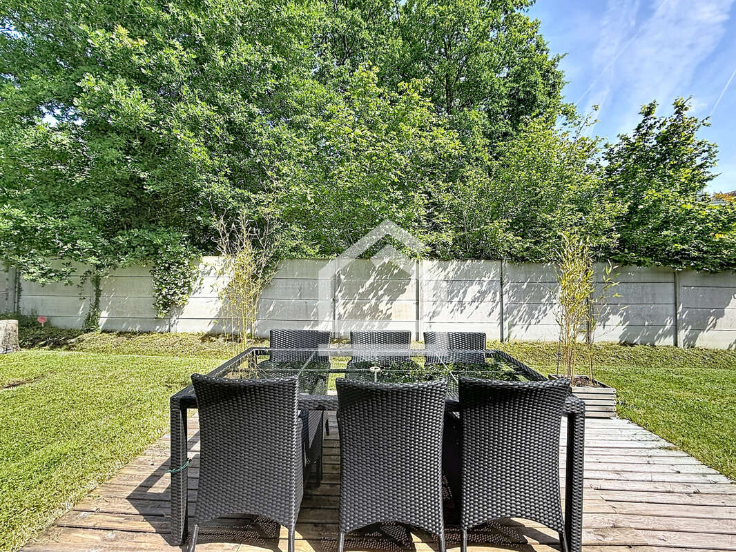 Saint Aubin de Médoc - Exclusivité - Maison avec trois chambres et garage dans un environnement privilégié - photo 9