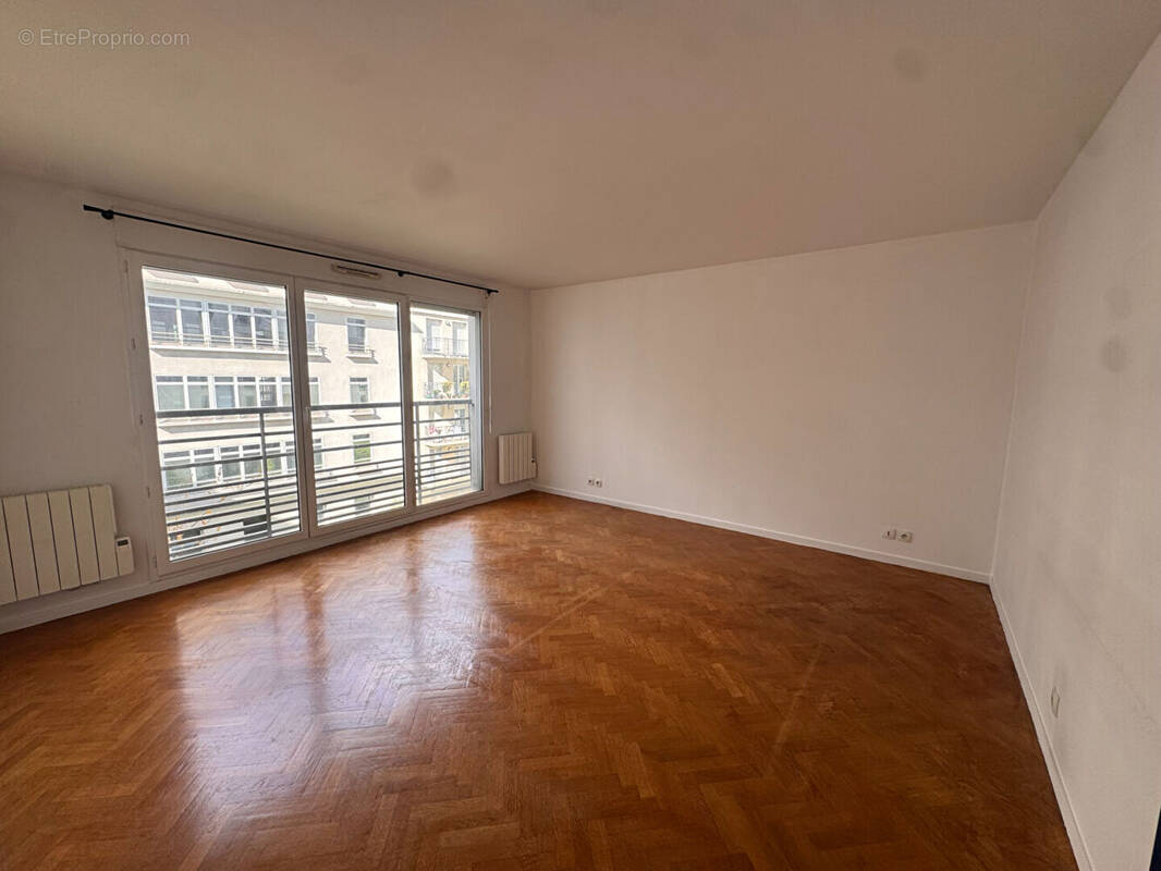 Appartement à PARIS-19E