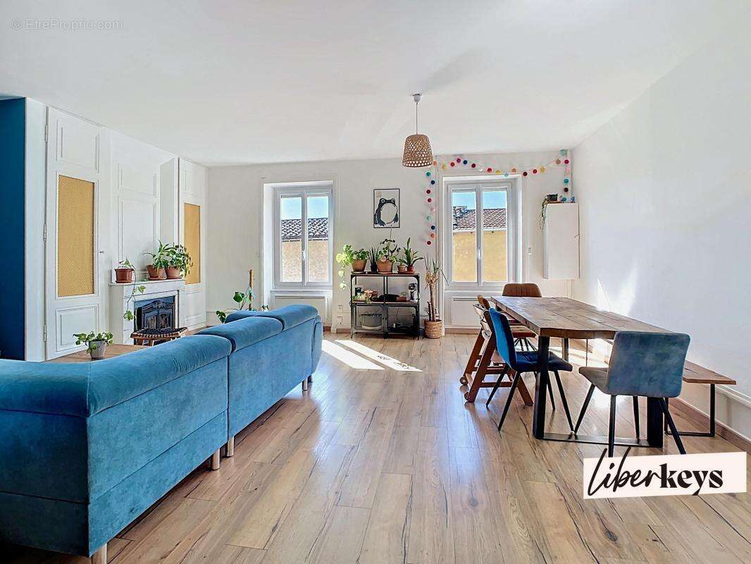 Appartement à CAILLOUX-SUR-FONTAINES