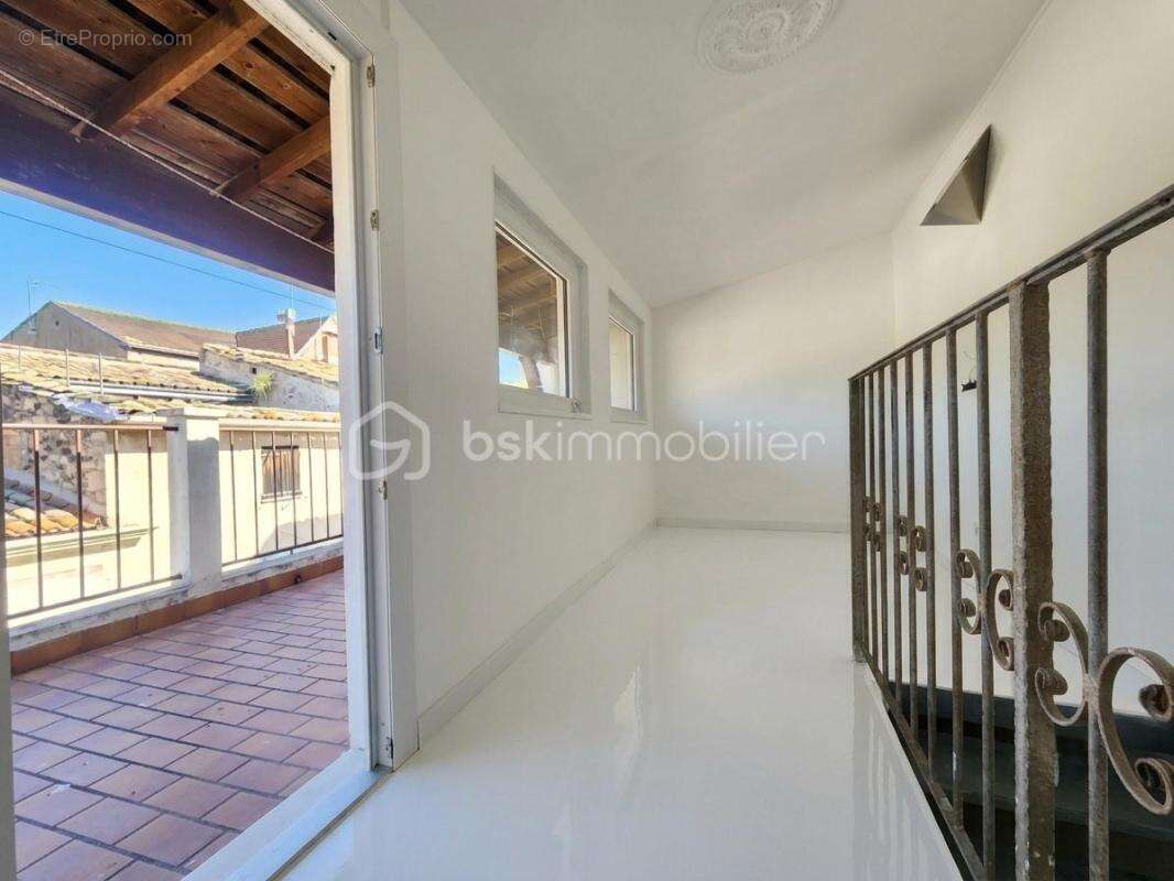 Maison de village rénovée avec terrasse et cave – Caux (10 min de Pézenas) - photo 9