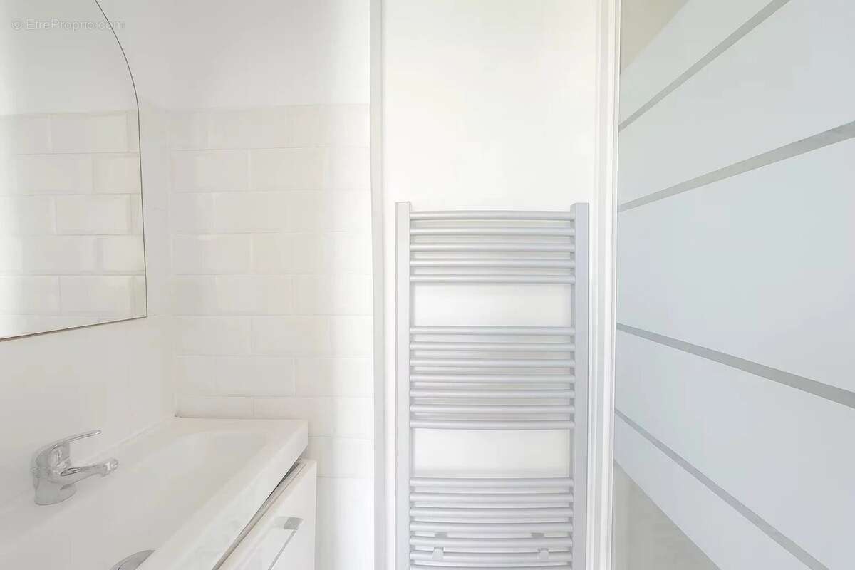 Appartement à LA GARENNE-COLOMBES